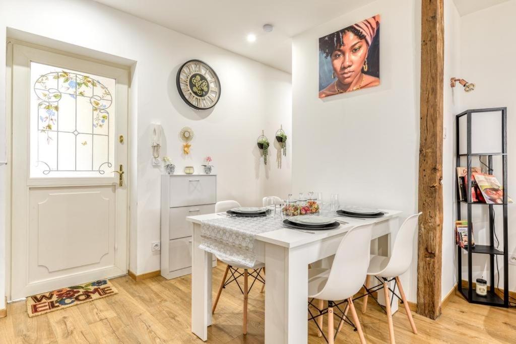 Soleil Sucre T2 Centre Historique De Narbonne Apartman Kültér fotó
